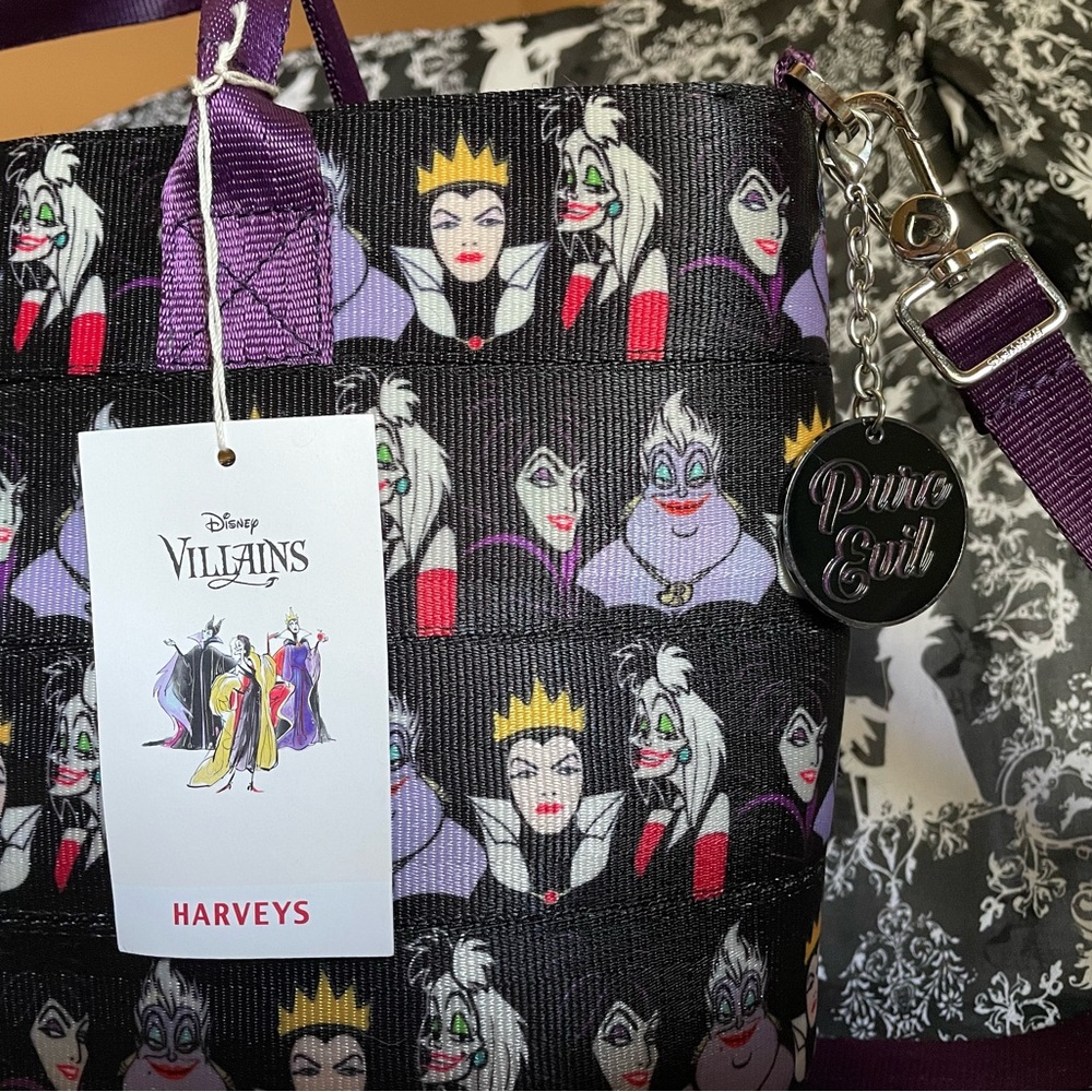 Harveys Disney Villains Mini Streamline Bag - Picture 2 of 8